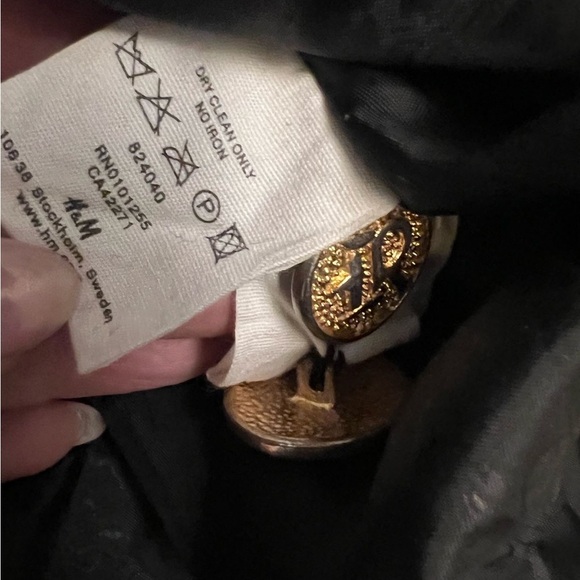 H&M Black and Gold Military Blazer - Picture 6 of 10